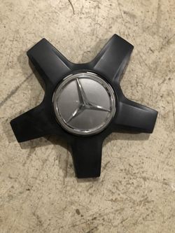 3 Mercedes Center Caps