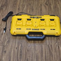 Dewalt 20v.  Fast Charger  4-port   8amp.  DCB104  (Tool Only)