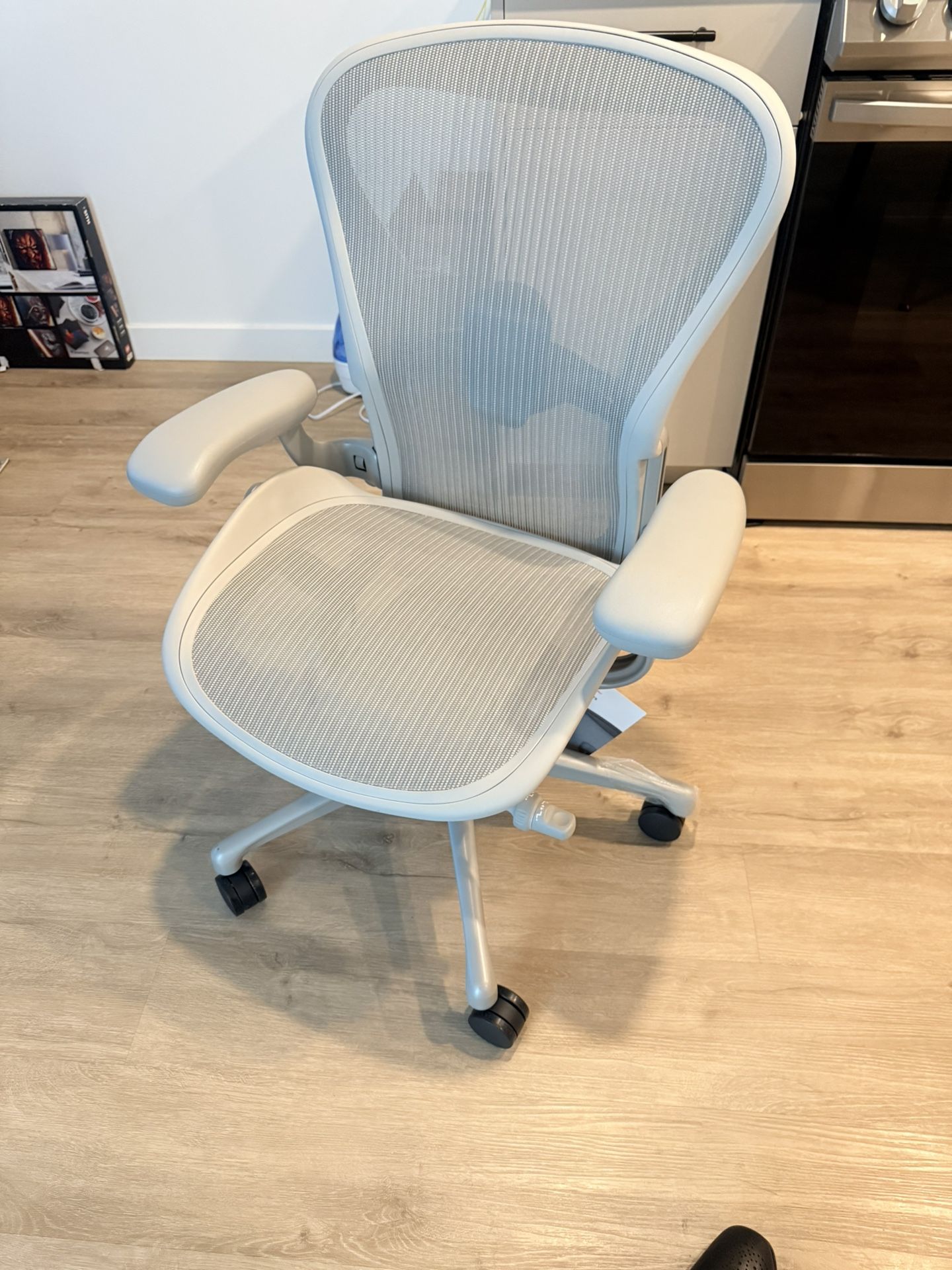 Herman Miller Aeron Desk Chair Size B