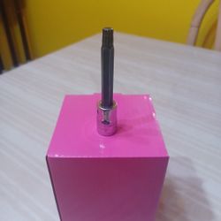 SNAP-ON   3/8 DRIVE  8MM SPLINE SOCKET 