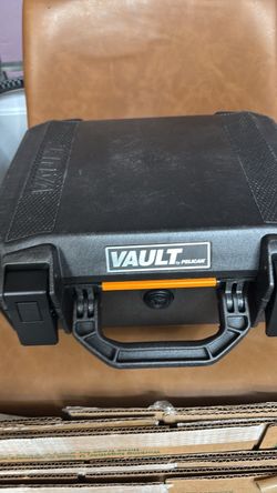 Pelican Vault V200 Hard Protective Case w/ Foam