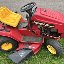 VERY RARE MTD YARDMAN 4 WHEEL STEERING LAWN TRACTOR