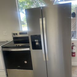 Set Whirlpool, Stove And Refrigerator Side By Side Stainless Steel 
