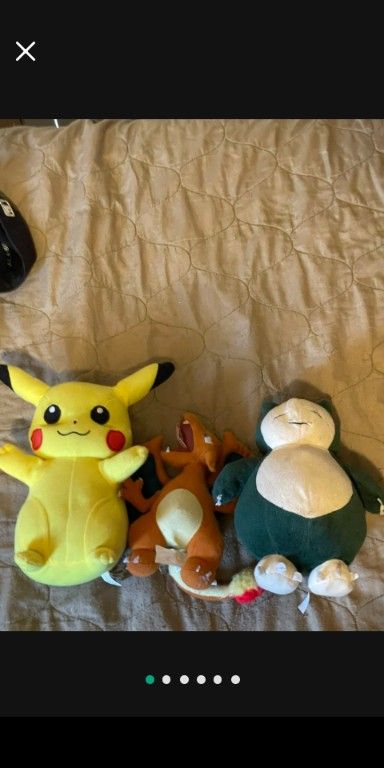 okemon Charizard, Snorlax, Pikachu Plush Figures