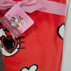 New Valentines Hello Kitty Blanket
