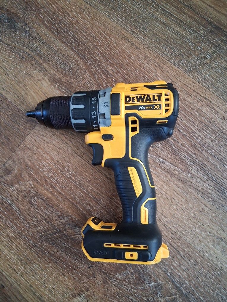 DEWALT XR BRUSHLESS DRILL DRIVER TOOL ONLY NO BATTERY