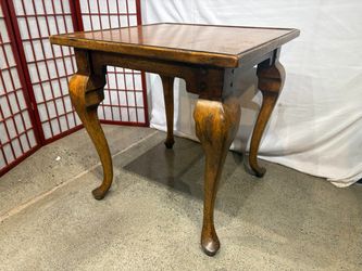 POLO RALPH LAUREN Vintage Queen Anne Style Side Table