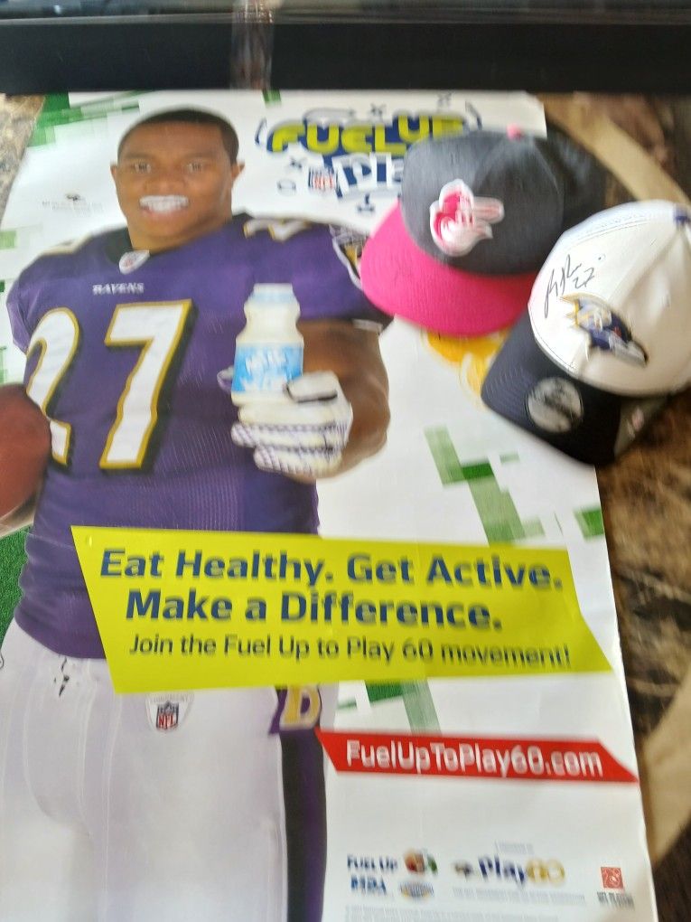 Collectible Baltimore Ravens Ray Rice Autograph Bundle. 2 Hats & Milk Poster
Own a piece of Baltimore Ravens history with this exclusive Ray Rice aut