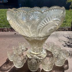 Vintage L. E. Smith "Aztec" Pattern Punch Server Set With Pedestal And 10 Cups