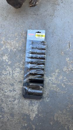 Craftsman 1/2-in drive socket set new