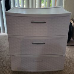 Plastic drawer