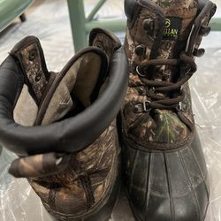 Pair Of Youth Hunting Boots, Size 5