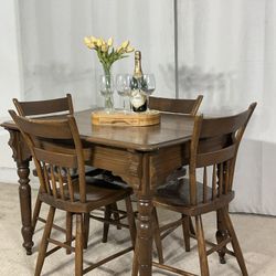 Super Cute Compact Kitchen Table & 4 Chairs PERFECT FOR STUDIO OR LOFT / Comedor Compacto Mesa De Madera Solida y 4 Sillas