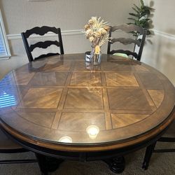Round Dining Table 