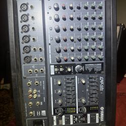 Yamaha EMX68S powered mixer