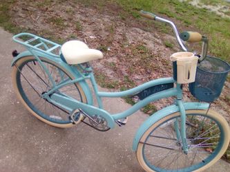 26" Huffy Beach Cruiser