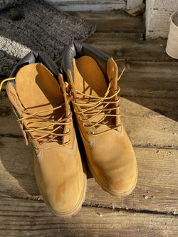 9 1/2 Timberland Boots
