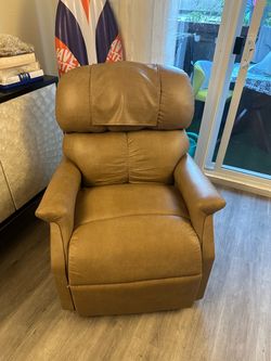 Golden Lift Recliner - Zero Gravity - Works Perfect