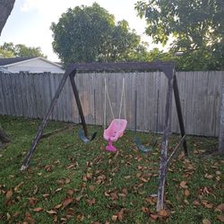 FREE swing Set