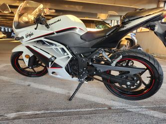 2011 Kawasaki 250R SPECIAL EDITION