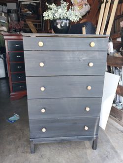 SOLID WOOD DRESSER