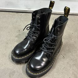 Dr Martens Jordan Boots Women’s Size 8