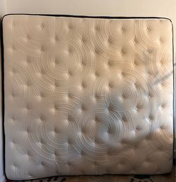 King mattress & spring boards