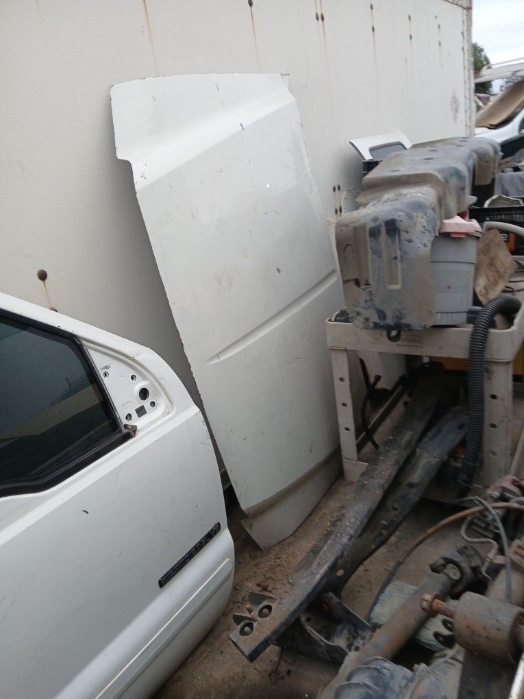 Parts For A 98 F-350 Hit Me Up Lots Of Parts