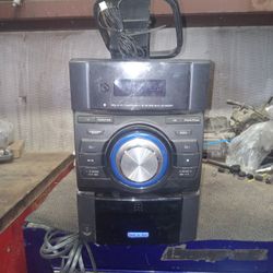 For Sale Stereo,FM,AM,and CD disc Player