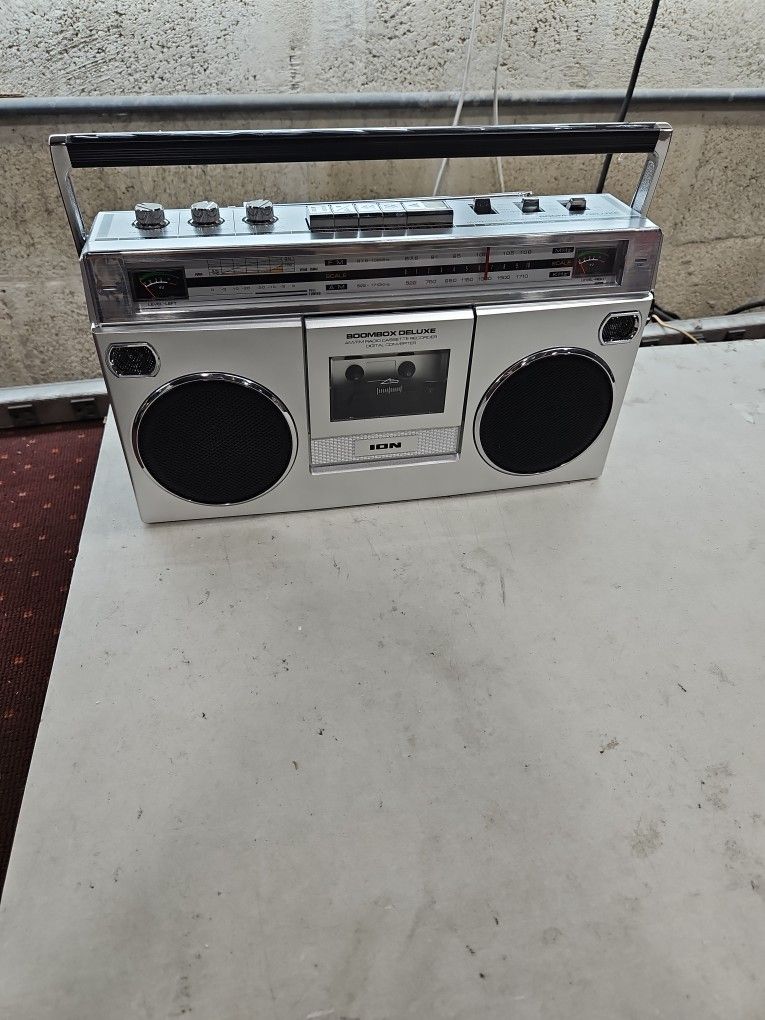 Ion Boombox Deluxe