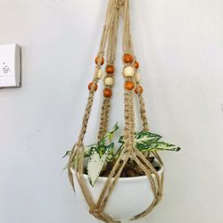 Macrame Hanger Plant ( jute material)