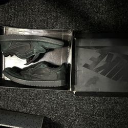 Travis Scott Black Phantom Red Thunders,Jordan 11’s