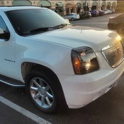 2007 GMC Yukon Denali