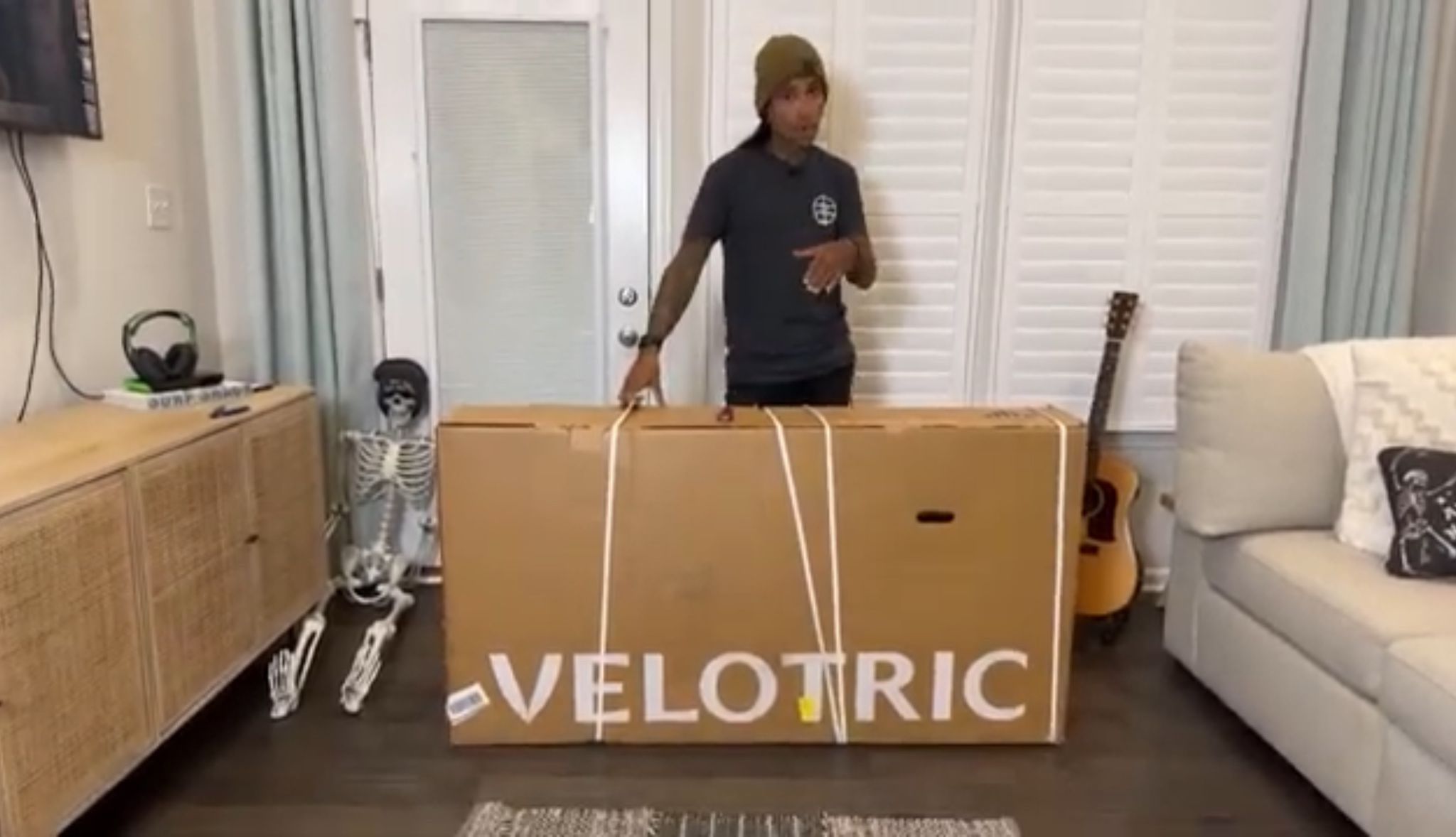 6585186 Velotic discover 1 commuter E-Bike 65 mile range and 25mph UL Certified