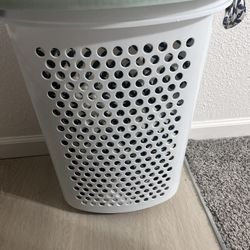 Move out sale: Rolling laundry basket