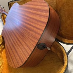 Taylor Guitar 