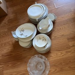 Japanese Dishes and Decorative Items