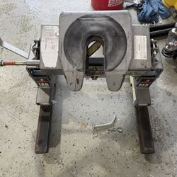 400$ Huskey Slider Hitch 