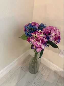 Floral arrangement/flowers