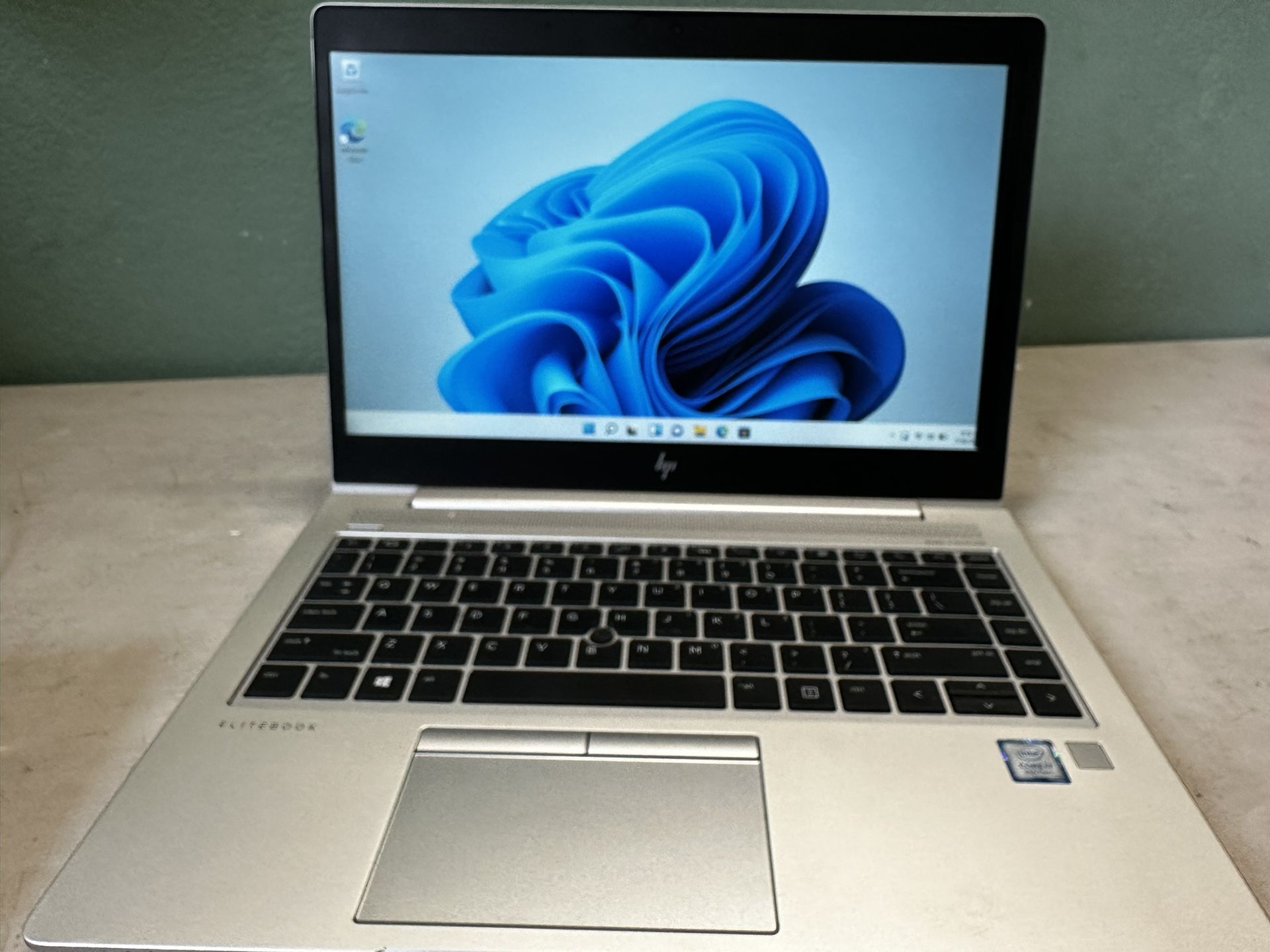 HP EliteBook 840 G6, 16 gb ram, core i7-8th gen