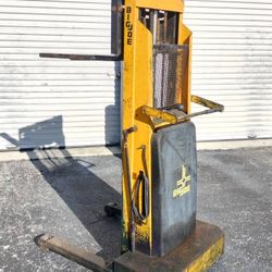 Big Joe Pallet Stacker Electric Forklift Lift Truck Jack Crane - Fork Lift- 1,500 lb Capacity - 12 volt battery