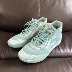 Sports Shoes 