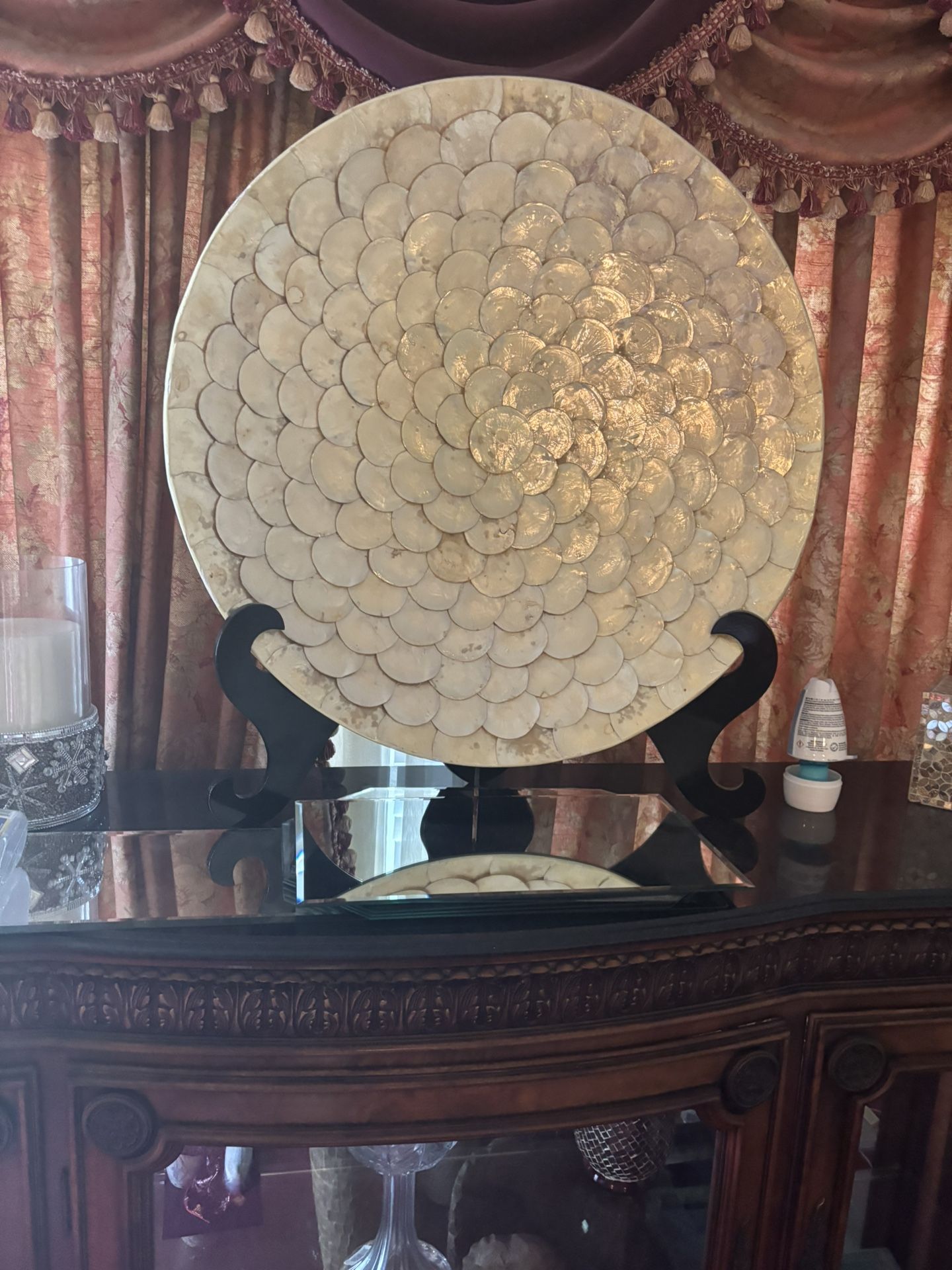 Round Display