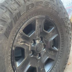 Tires 285/70/17