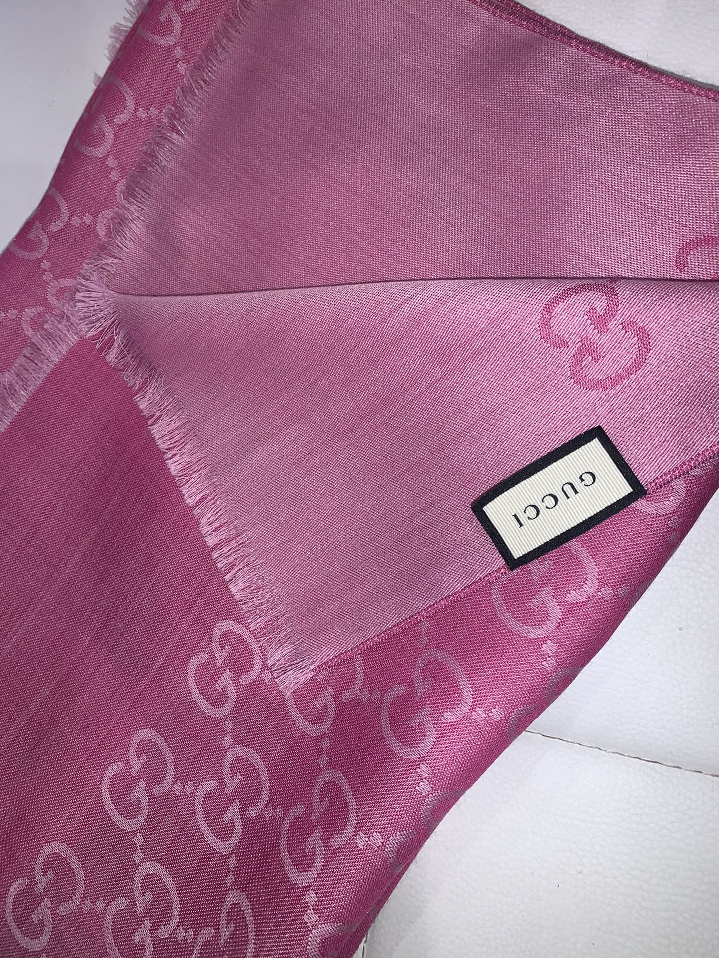 Gucci Wool Scarf Pink Two Tone Authentic 
