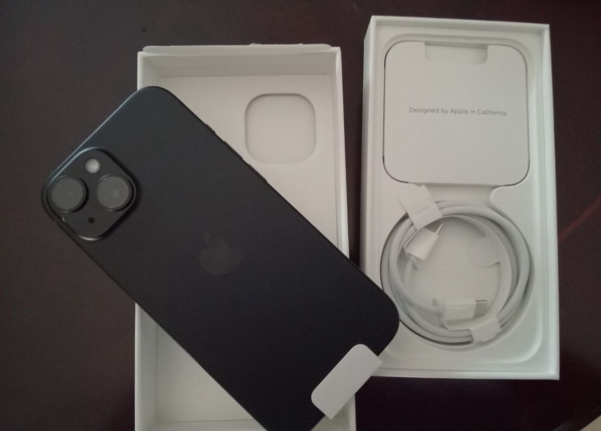 iPhone 15 Unlocked / Liberado 