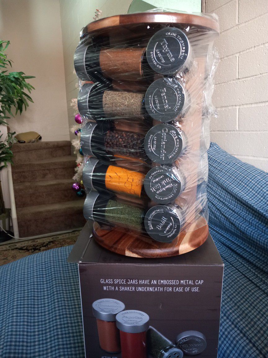 New Unopened Sealed Full Spice Jars With Sweffel Tray Great Gift For Someone Special $25 Pick Up At Country Club And Grant Please Check Out All Pictur