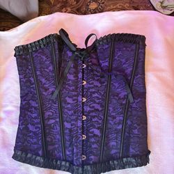 CORSET WITH MATCHING THONG. 