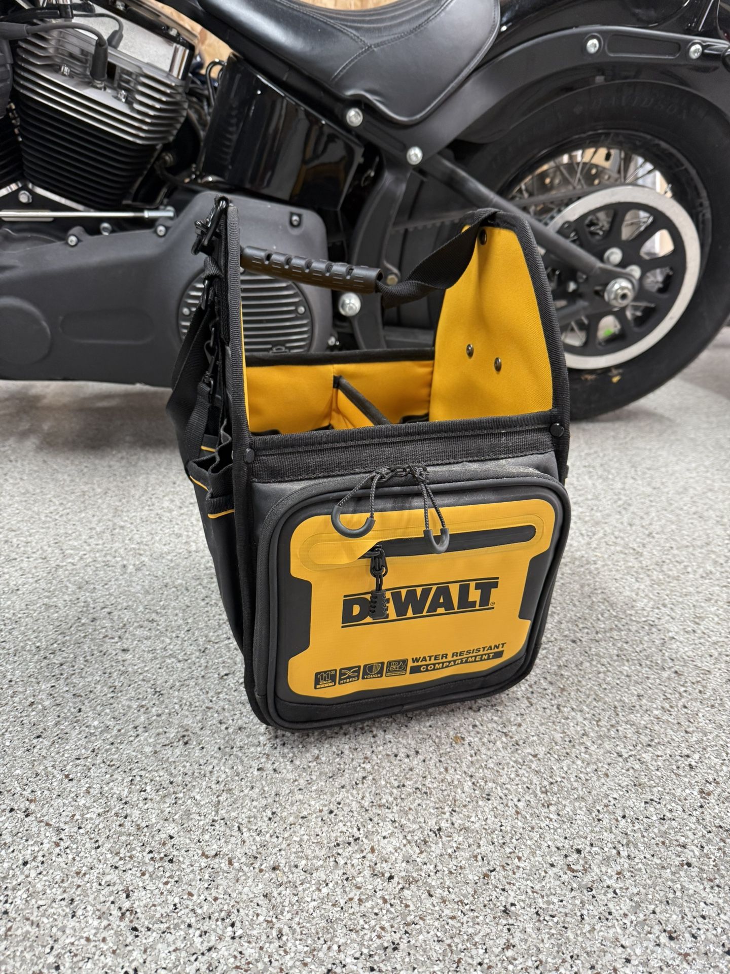 Dewalt Zippered Electricians Tote