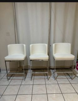 3 Brand new chair